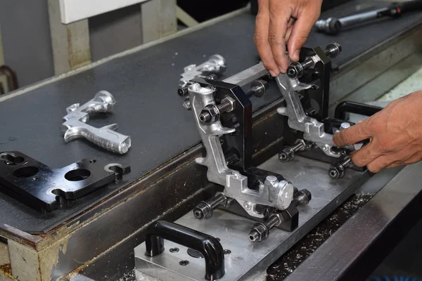 Preparation Parts Airbrush Spray Gun Cnc Lathe Machining Parts Cnc — Stock Photo, Image
