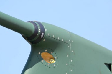 Askeri jet yakıt ikmali sondası. Havacılık uçuşile yakıt ikmali.