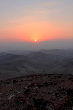  Manhattan 'daki evlerdeki yangından çıkmak için merdivenler. New York Şehri