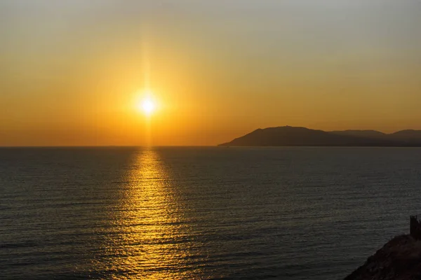 Prachtige Zonsondergang Gladde Zwarte Zee Zomer — Stockfoto
