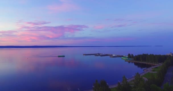 Вид Воздуха Судно Озерном Порту Вечером — стоковое видео