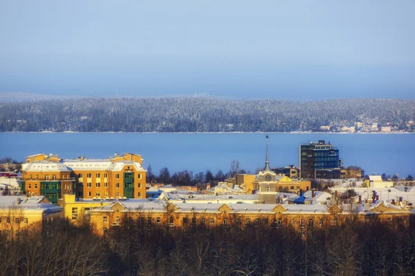 Kış Günü Şehir Lake City Binalarda — Stok fotoğraf