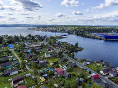 Her iki tarafta sorununun Gölü yaz, havadan görünümü