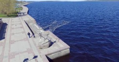 Modern heykel sanatı - bir fishnet döküm demir tel balıkçılar