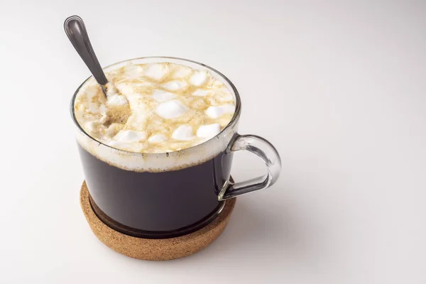 Xícara Café Natural Com Leite Marshmallows — Fotografia de Stock