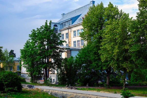 Fasade Historisk Bygning Offentlig Skole Sentrum Sommeren – stockfoto