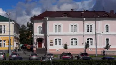 Yazın şehir merkezinin tarihi mimarisi