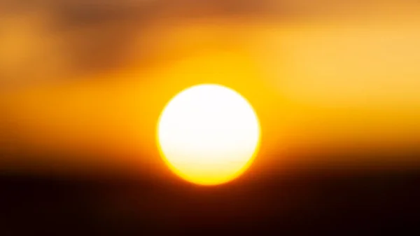 Boule Solaire Chaude Blanche Lumineuse Coucher Soleil Arrière Plan Naturel — Photo