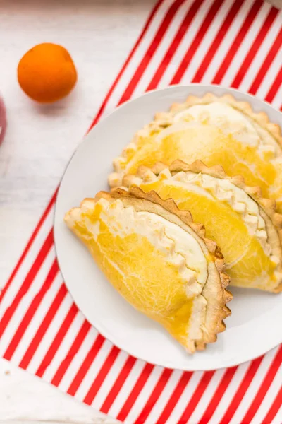 Ev yapımı Rus taze tatlı cheesecake