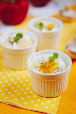 Mantar ile pişmiş yumurta