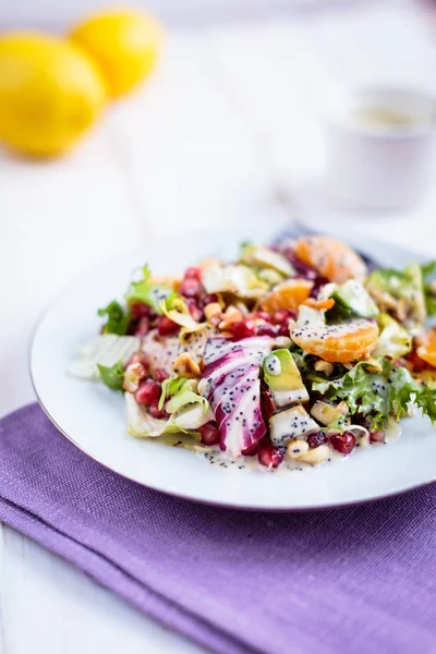 Salada Com Tangerinas Abacate Fotografias De Stock Royalty-Free