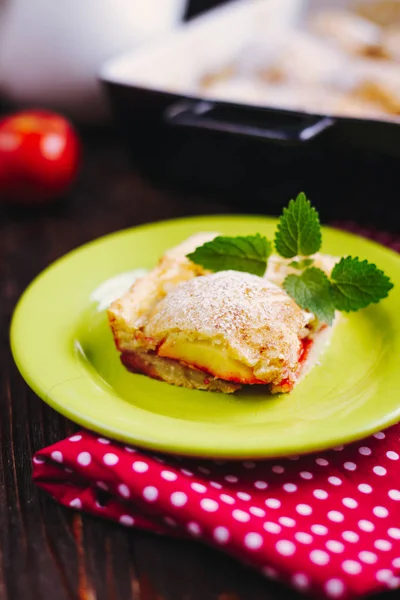 Slice Homemade Apple Pie Mint — Stock Photo, Image