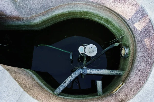 Interieurs Van Oude Fontein Zijn Onder Blote Hemel Wordt Hersteld — Stockfoto