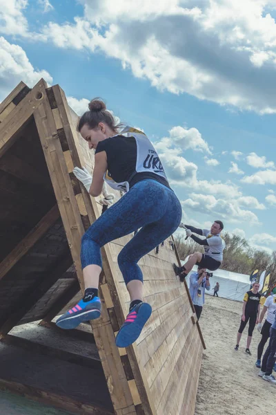 Rostov Don Rusia Abril 2018 Equipo Organizado Corre Con Obstáculos — Foto de Stock