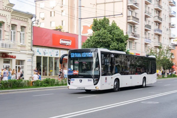 Rostov Don Rusia Junio 2018 Gran Autobús Blanco Ciudad Viaja —  Fotos de Stock