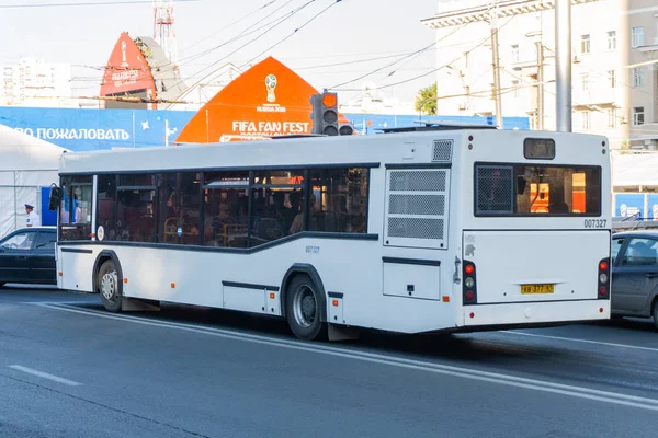 Rostov Don Rusia Junio 2018 Gran Autobús Blanco Ciudad Viaja — Foto de Stock