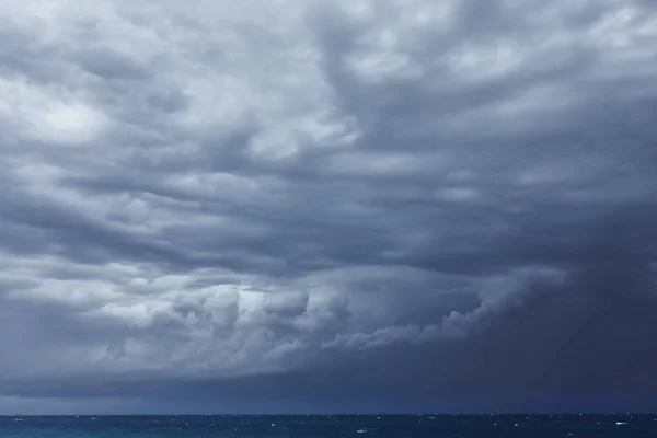 Bordure Des Sections Claires Sombres Ciel Dans Les Nuages Début — Photo