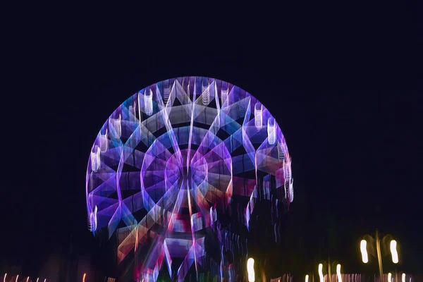 Pariserhjulet Parken Smörjas När Flyttar Kameran Lång Exponering Upplyst Ljusa — Stockfoto
