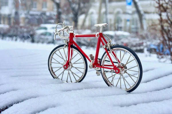 Zabawka Model Czerwony Rower Metalowe Wykonywane Dobrą Celność Jest Zimie — Zdjęcie stockowe
