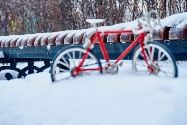 Modelo Juguete Una Bicicleta Roja Hecha Metal Ejecutada Con Buena —  Fotos de Stock