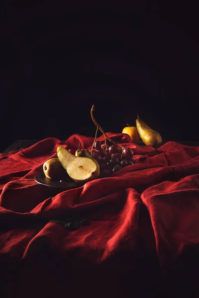 Close Shot Grapes Pears Red Drapery — Stock Photo, Image