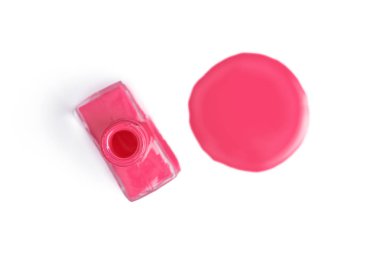 Pembe oje üstten görünüm beyaz arka plan üzerinde