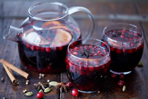 Homemade Mulled Wine Cranberries Glasses Teapot Table Kitchen — Free Stock Photo