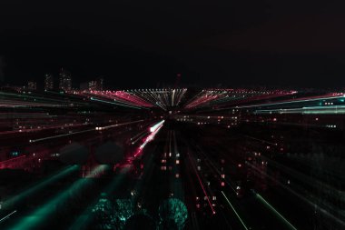 ufuk bokeh ışıkları ile gece cityscape