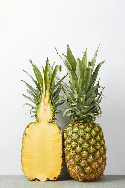 Whole Half Ripe Pineapples Isolated White — Stock Photo, Image