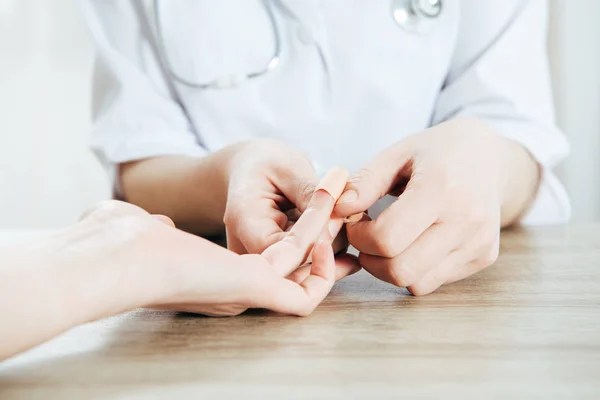 Partial View Donor Doctor Using Adhesive Bandage — Stock Photo, Image