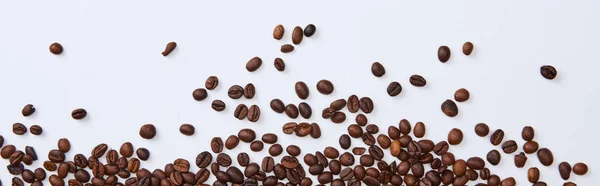 Panoramic Shot Scattered Brown Roasted Beans White Background — Stock Photo, Image