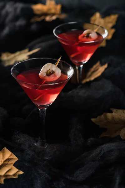 Red Cocktails Maple Dry Yellow Leaves Black Background — Stock Photo, Image