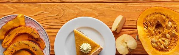 Panoramic Shot Delicious Pumpkin Pie Whipped Cream Baked Raw Pumpkins — Stock Photo, Image