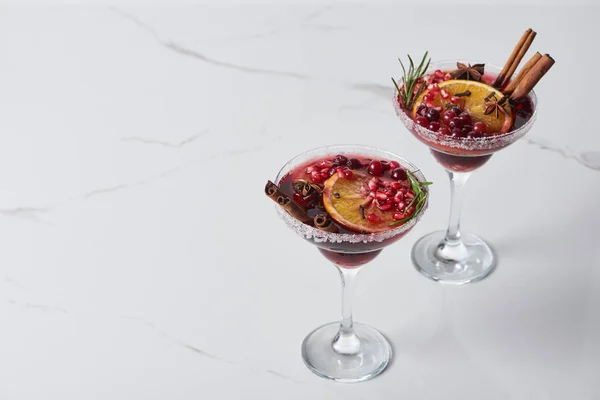 Christmas Cocktail Orange Pomegranate Cinnamon Marble Table — Stock Photo, Image