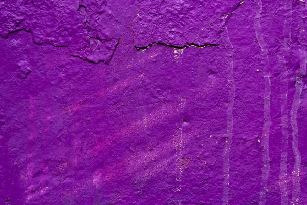 Close-up view of weathered purple wall background — Stock Photo