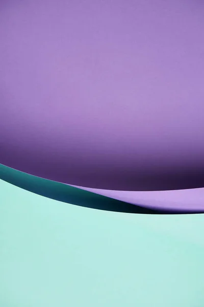 Vue rapprochée de beau fond de papier abstrait violet et turquoise — Photo de stock