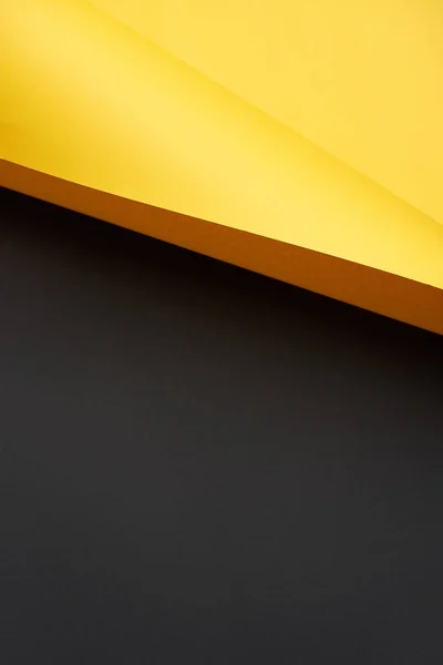 Красивий порожній жовтий і чорний паперовий фон — стокове фото