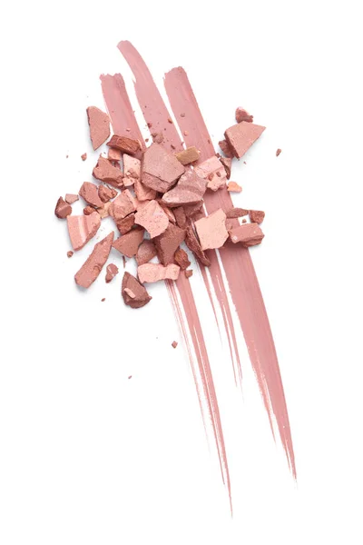 Vue de dessus de blush fissuré de différentes couleurs avec des traits sur fond blanc — Photo de stock