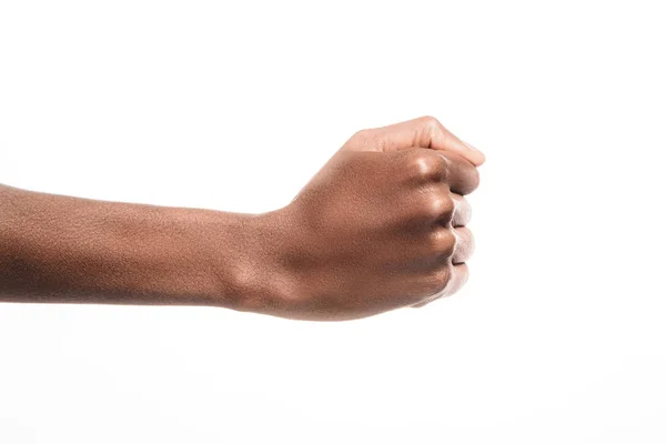 Vista recortada del hombre afroamericano mostrando sí signo en lenguaje sordo y mudo aislado en blanco — Stock Photo