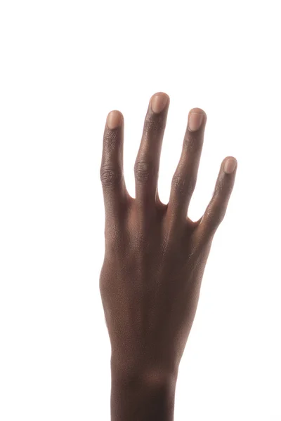Vista parcial del hombre afroamericano mostrando el número 4 en lenguaje de señas aislado en blanco — Stock Photo