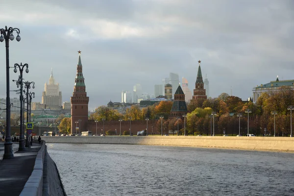 Moscú Rusia Octubre 2018 Vista Del Kremlin Desde Terraplén Sofía — Foto de Stock