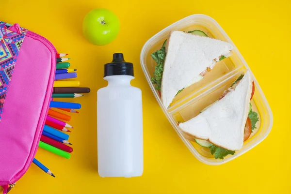 School Lunch Sandwich Green Apple Bottle Water Healthy Eating Concept — Stock Photo, Image