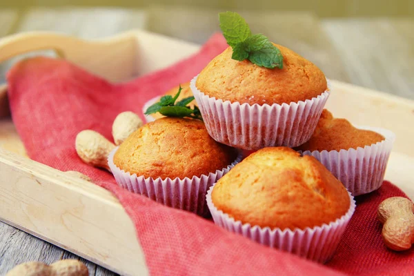Domácí Muffin Oranžové Ubrousek Rustikální Pozadí — Stock fotografie