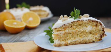 Portakal ve carrotn çok basit, ahşap arka plan. Rustik tarzı.