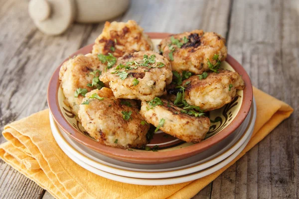 Tavuk Pirzola. Ev yapımı yemek. Sağlıklı yemek