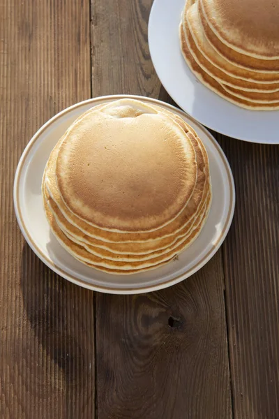 Panqueques Montón Panqueques Americanos Aislados Sobre Mesa Madera Desayuno — Foto de Stock