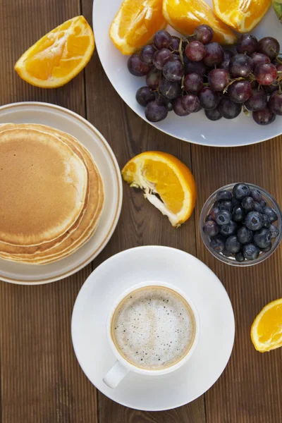 Κάτοψη Του Υγιεινό Πρωινό Deliciouse Σπιτικά Αμερικανικές Τηγανίτες Φλιτζάνι Καφέ — Φωτογραφία Αρχείου