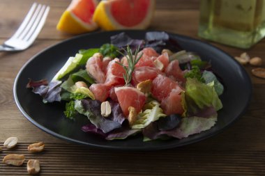 Sağlıklı yeşil salata ile greyfurt, kaybetmek ağırlık gıda. Diyet planı. Üstten Görünüm.