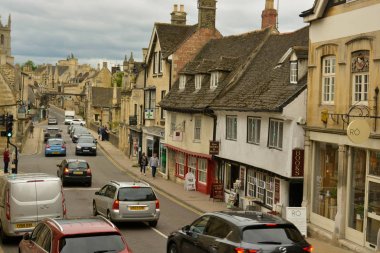 Stamford, İngiltere. 31 Mayıs 2019 - Şehir merkezinin sokak manzarası. Eski buidings, Stamford, İngiltere