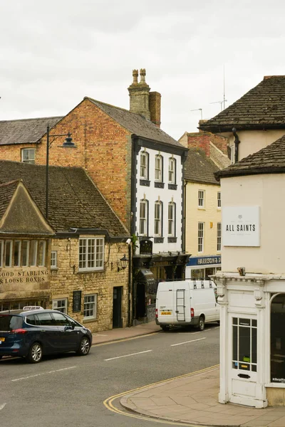 Stamford, vereinigtes Königreich. 31. mai 2019 - straßenansicht der stadtzentrum.alte gebäude, stamford, england — Stockfoto